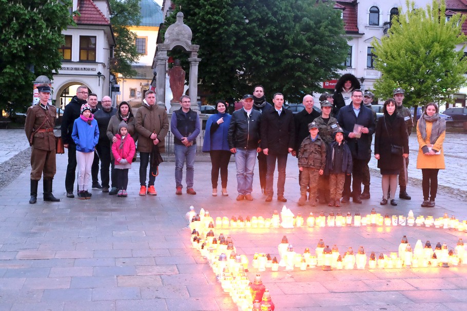 Chwała Bohaterowi