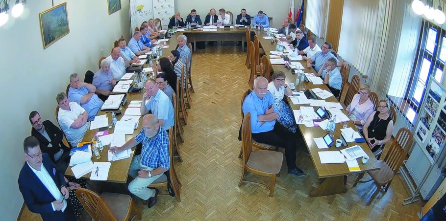 Szachowa sesja rady powiatu