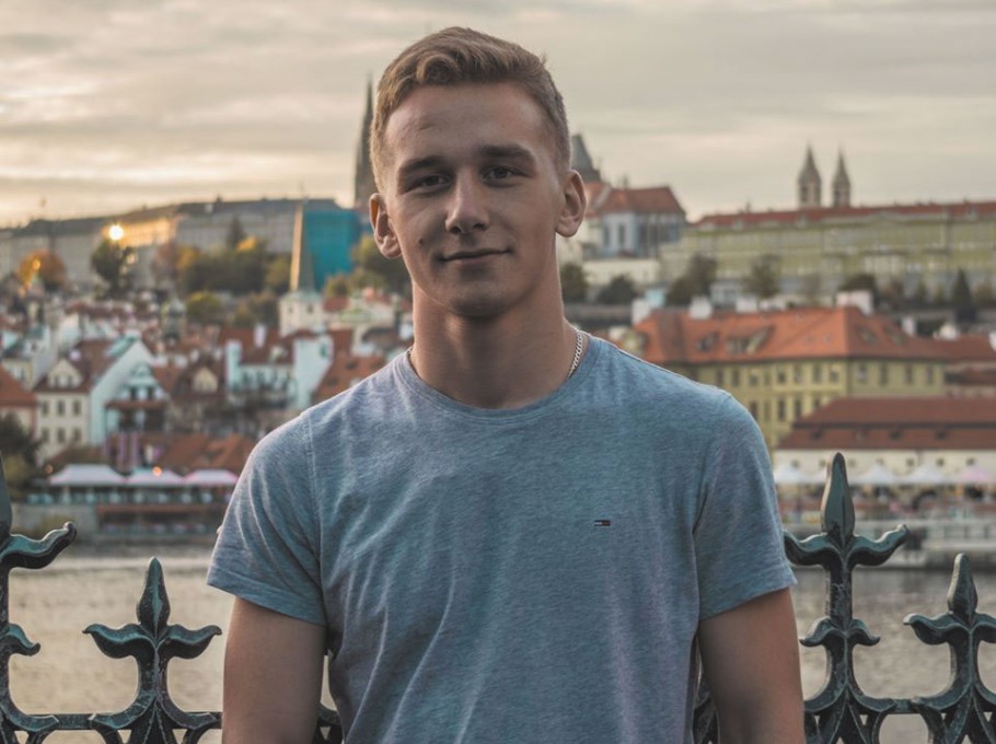 Rafał Zduń – 19- letni wolontariusz przy Miejsko-Gminnym Ośrodku Pomocy Społecznej w Myślenicach