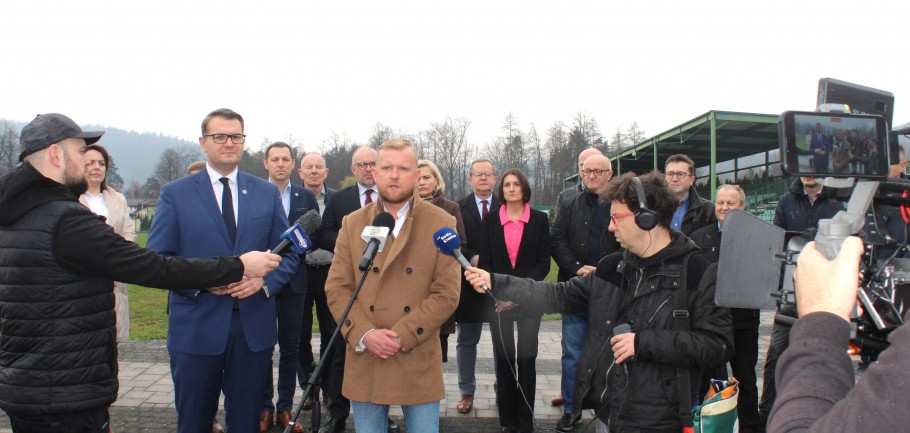 Umowa na modernizację stadionu miejskiego podpisana